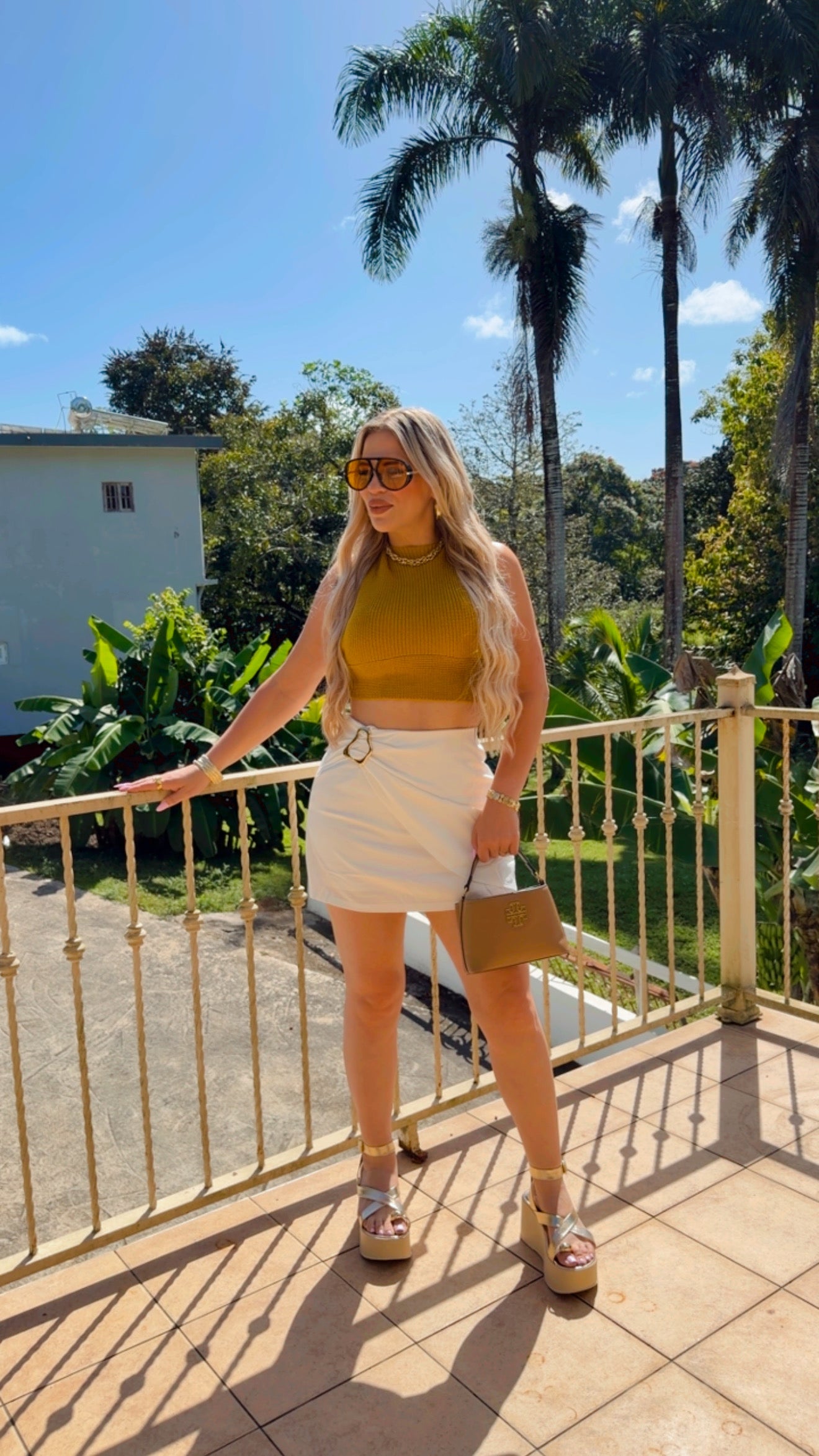 WHITE SKIRT