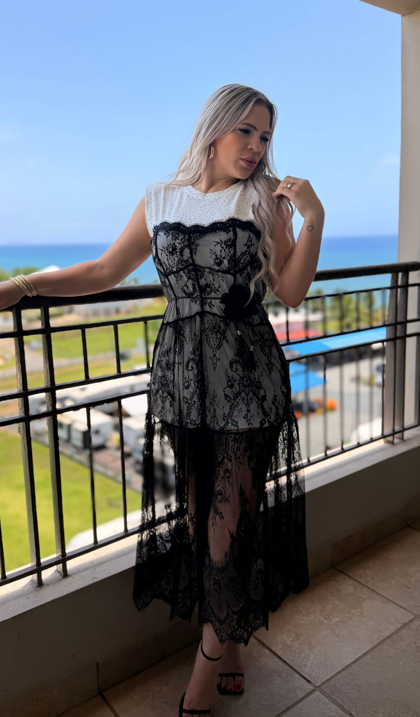 ETERNA ELEGANCIA