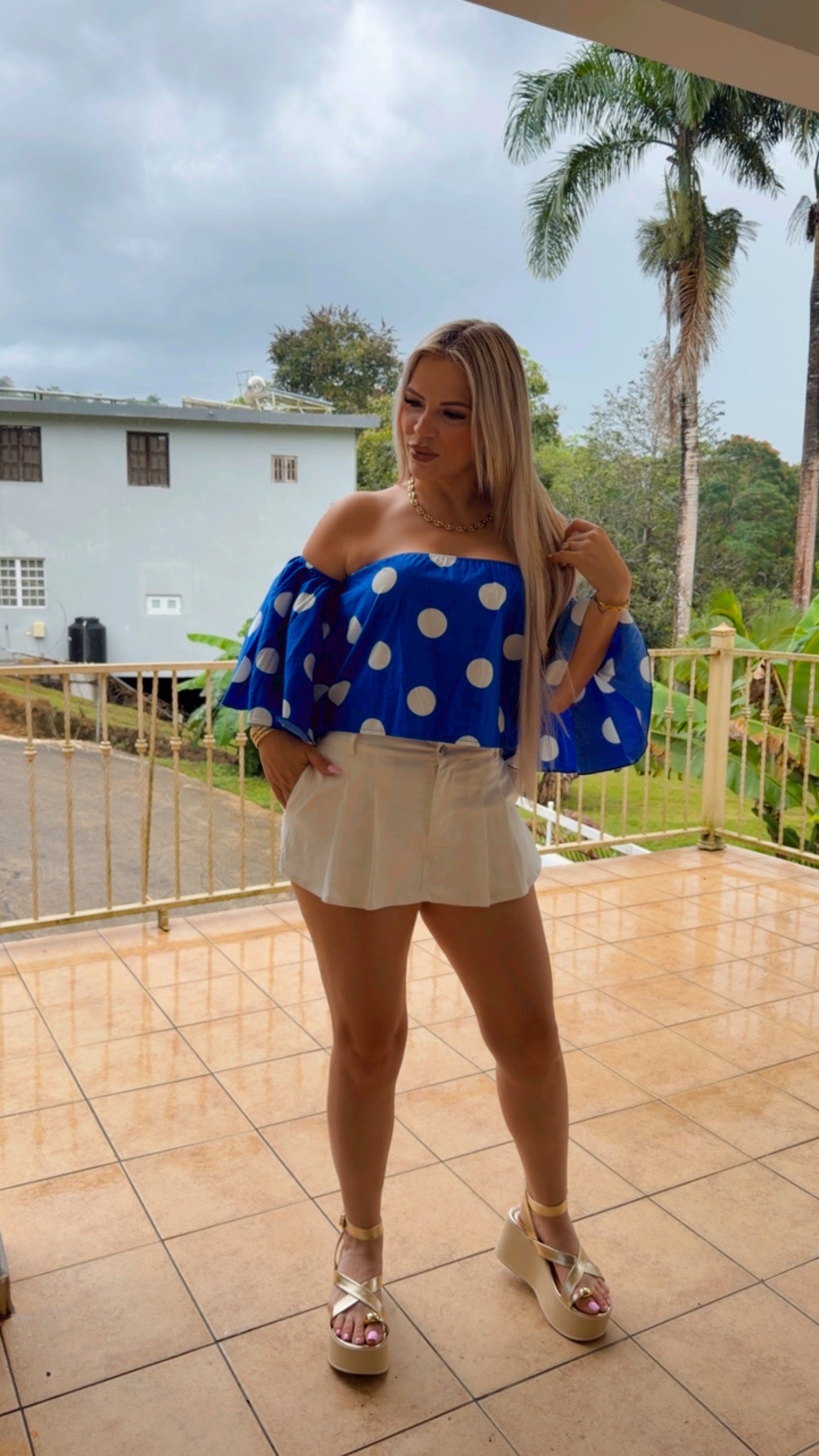 WHITE SKIRT