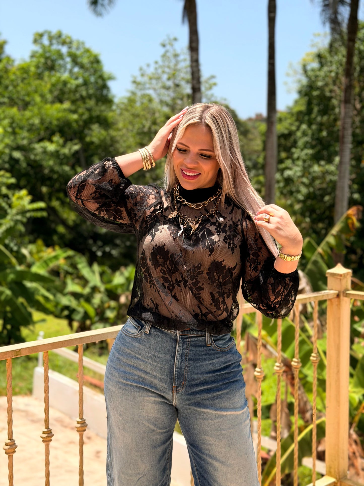 BLACK LACE TOP